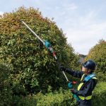 UN001GZ CORDLESS POLE HEDGE TRIMMER (600MM/BL) (40V MAX)