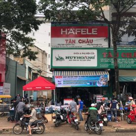 Tan Chau Dung  store