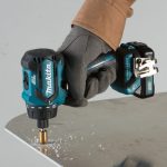 DF032DSAE CORDLESS DRIVER DRILL (12VMAX)
