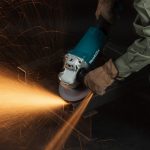 GA7060 ANGLE GRINDER(180MM/2200W/TRIGGER SWITCH)