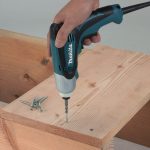 TD0100 IMPACT DRIVER