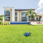 RM350 ROBOTIC MOWER(240MM)(18V/INTERNAL BATTERY)